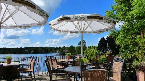 Restaurant Und Hotel Zum Weissen Ross