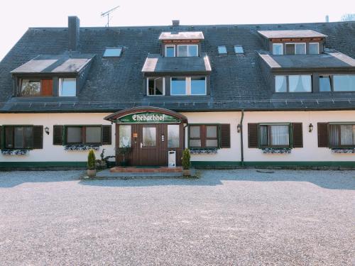 Hostal G�stehaus Ehebachhof Hotel Garni