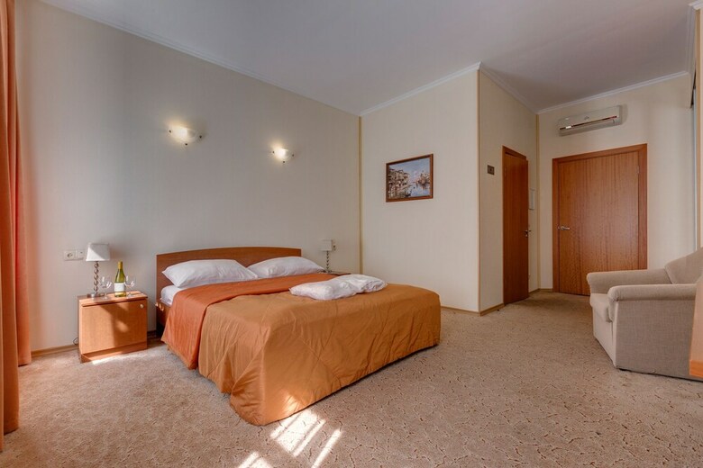 Hotel Solo Na Bolshom Prospekte
