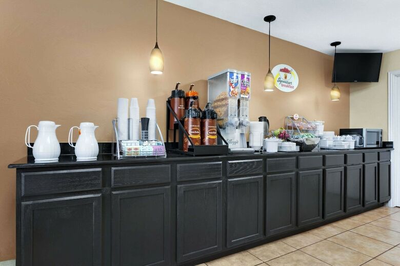 Motel Super 8 By Wyndham Fort Worth Tx