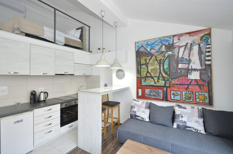 House 44 Apartments