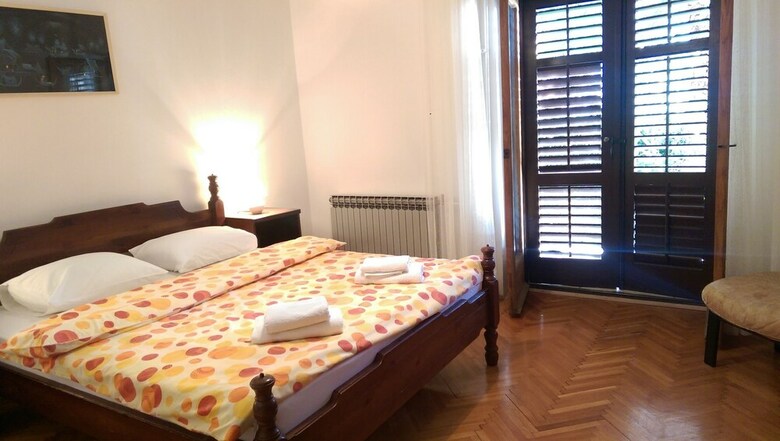 House 44 Apartments