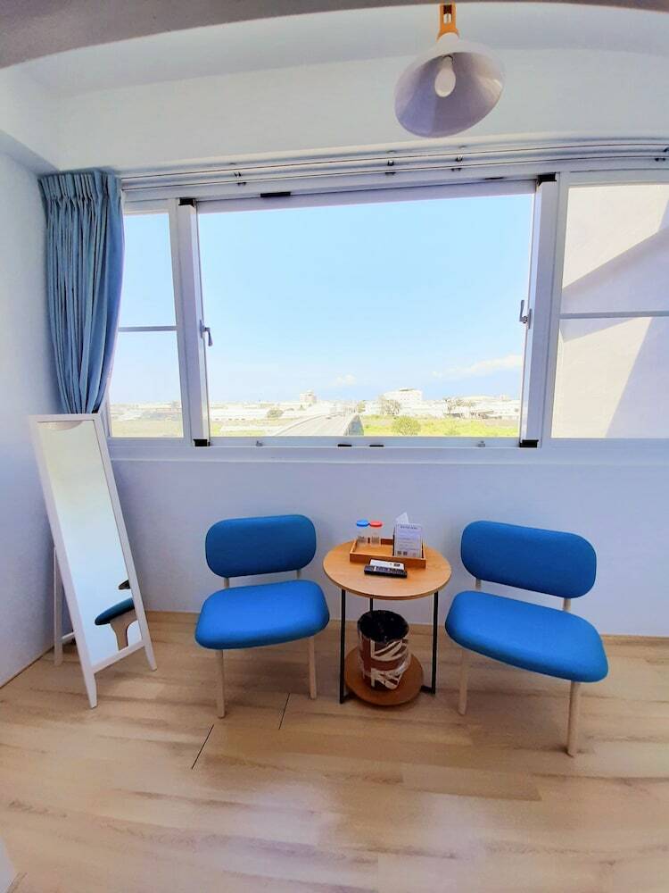 Bed & Breakfast Love Travel