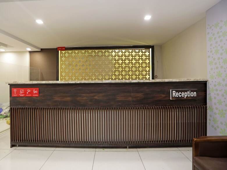 Hotel Oyo 13134 Grand Regency