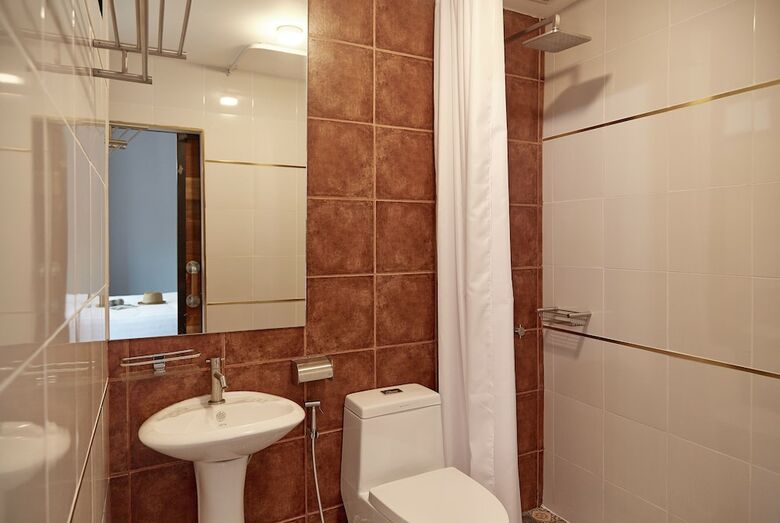 Hotel W22 By Burasari