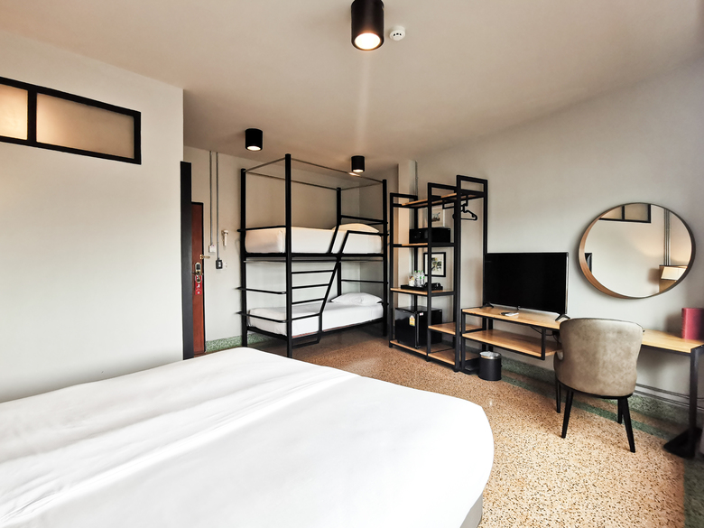 Hotel W22 By Burasari
