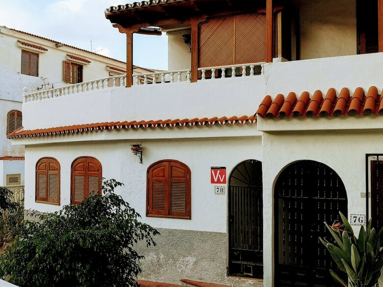 Apartamentos La Palmera 1 Holiday Home