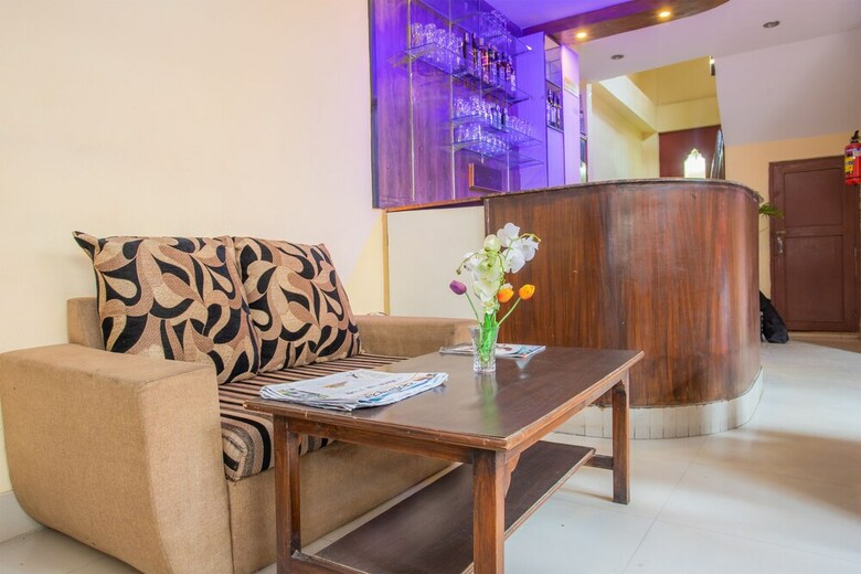 Hotel Traveler's Holiday Inn