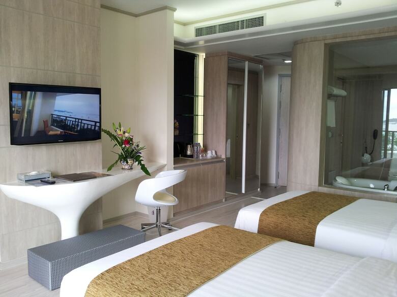 The Pattaya Discovery Beach Hotel Pattaya