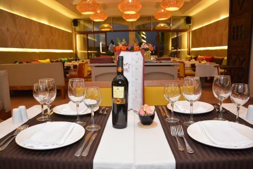 Borjs Hotel Suites & Spa