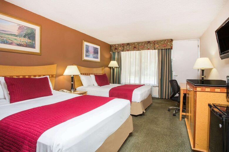 Hotel Ramada By Wyndham & Suites Warner Robins