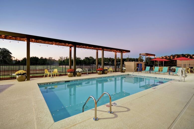 Hotel Home2 Suites By Hilton Lagrange