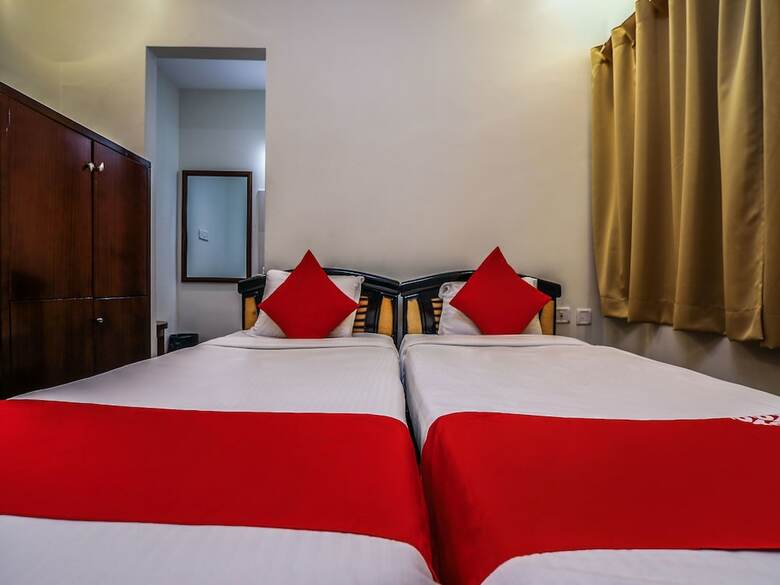 Oyo 15928 Hotel Midtown