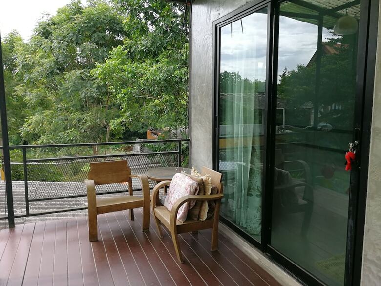 Hotel Baan Din Camp And Art Suanphueng