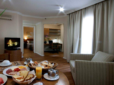 Hotel Quality Suites Long Stay Bela Cintra