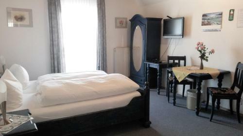 Hotel-gasthof-destille-eisenbahn