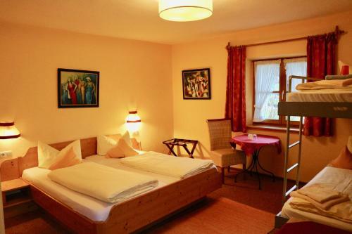 Hostal Gasthof Hotel Waltraud