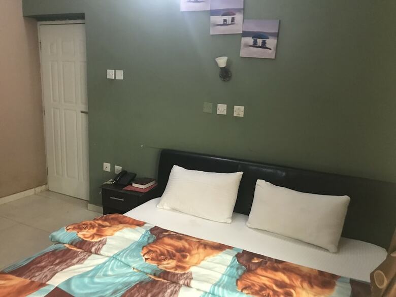 Hotel Richmond Hills Suites