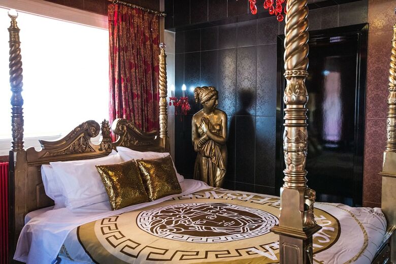 Apartamentos Luxury Suites