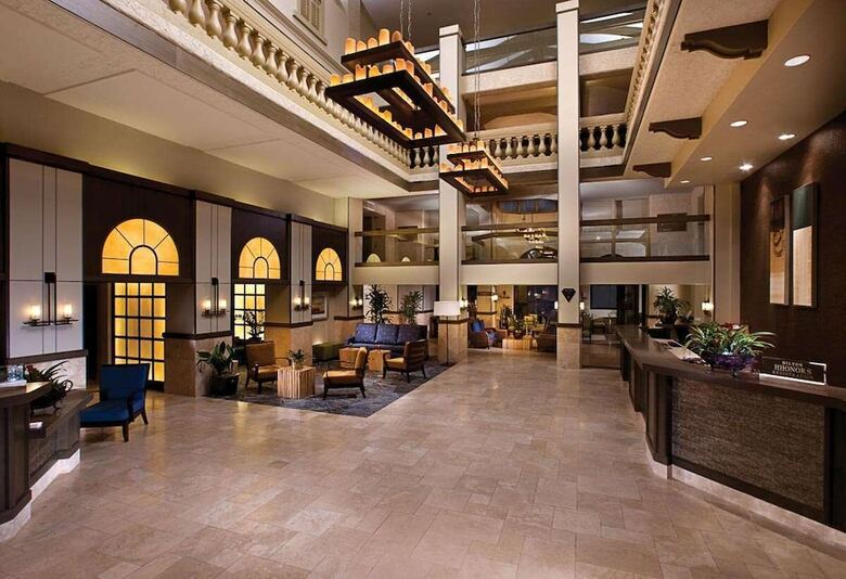 Hotel Pointe Hilton Tapatio Cliffs Resort