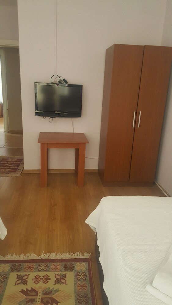Hotel Bayrakli Otel