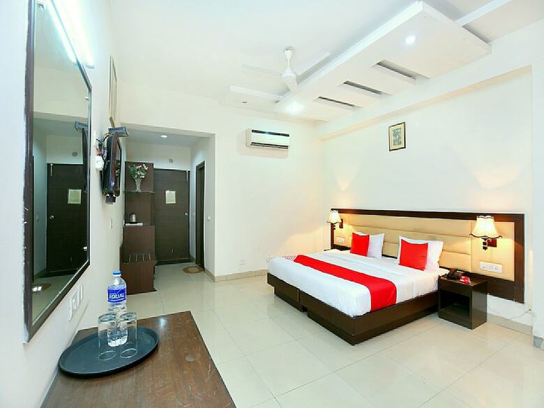 Oyo 13876 AA Hotel And Resorts