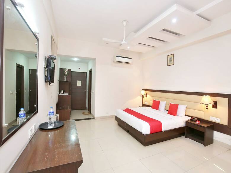 Oyo 13876 AA Hotel And Resorts