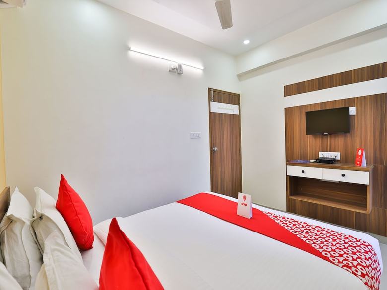 Hotel Oyo 15417 Red Rose