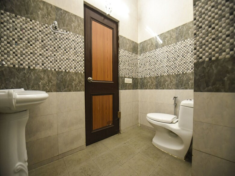 Oyo 14958 Hotel Purnima