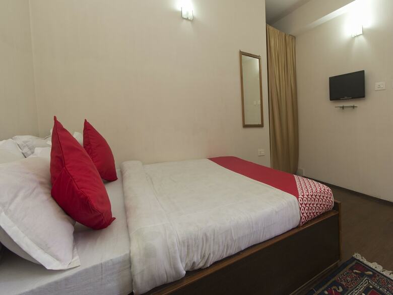 Oyo 13476 Gyantse Hotel