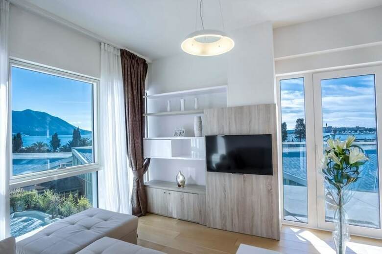 Apartamentos Sea & Sky Lux