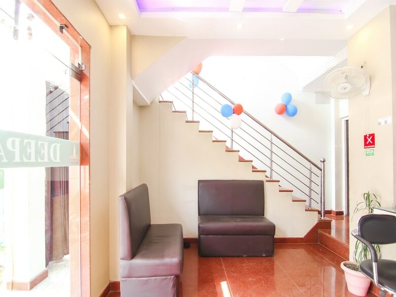 Hotel Oyo 6252 Deepak Palace