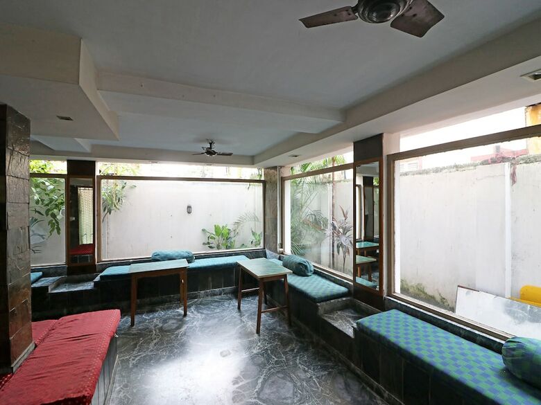 Hotel Oyo 4219 Ratnakar Residency