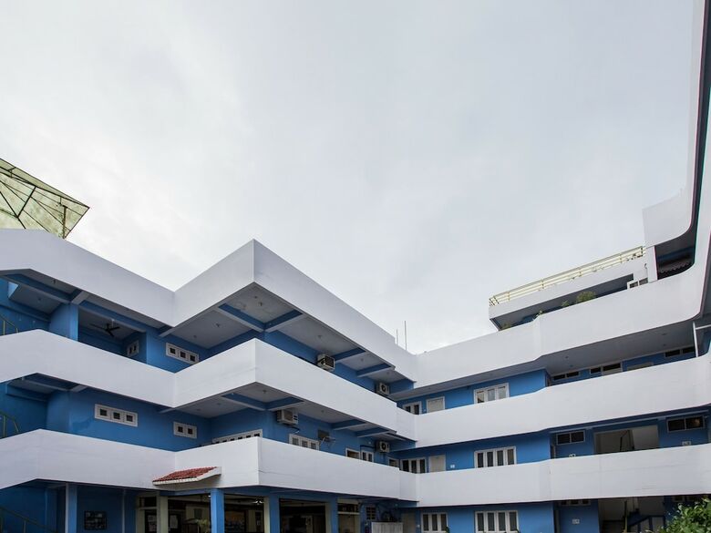 Oyo 15401 Hotel Surana Palace