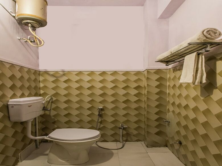 Oyo 15401 Hotel Surana Palace