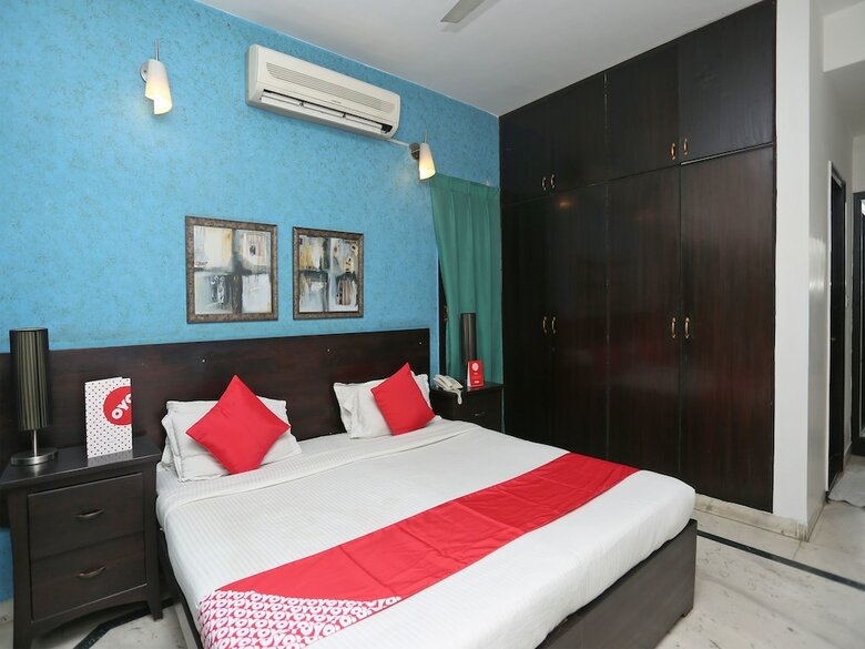 Oyo 15401 Hotel Surana Palace