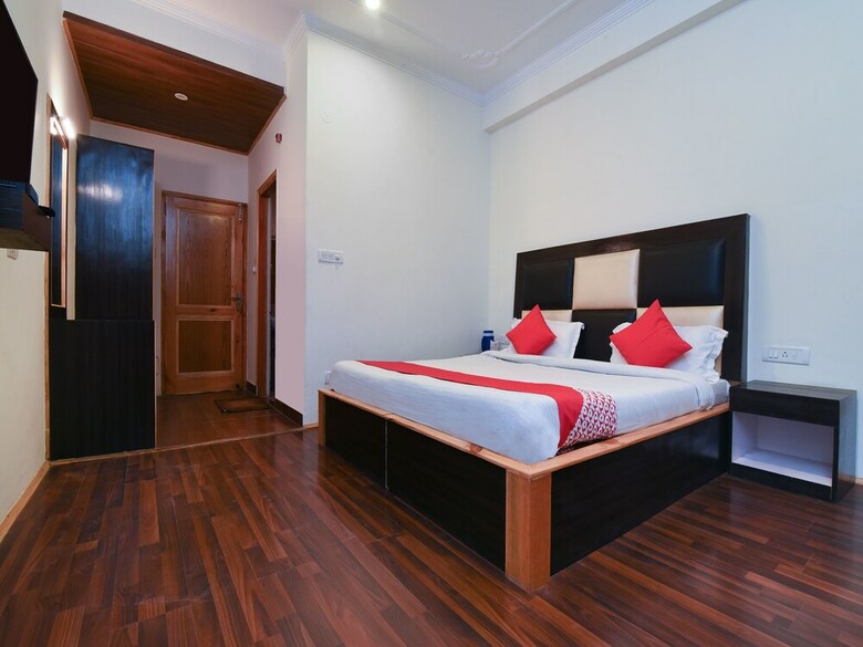 Oyo 15699 Hotel Conifer