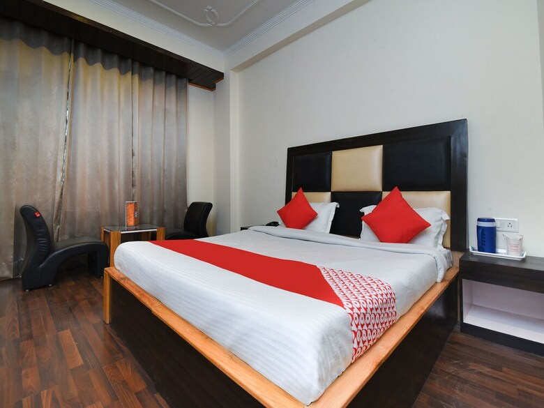 Oyo 15699 Hotel Conifer