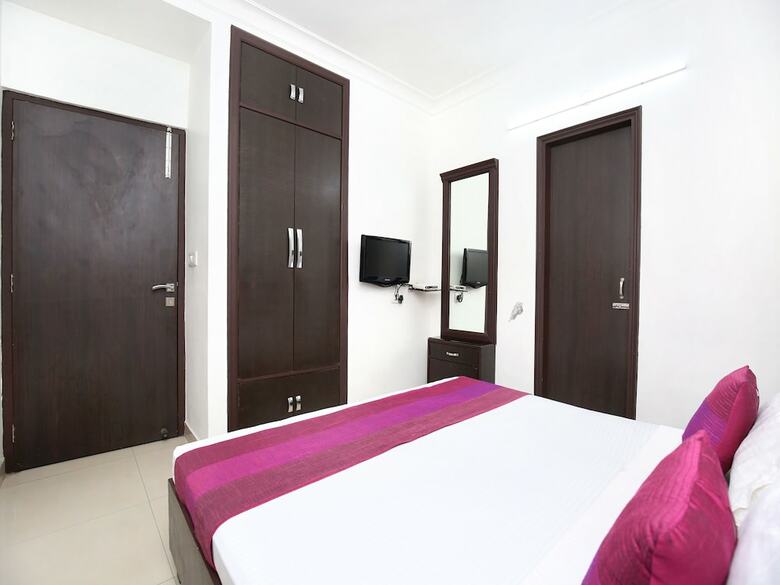 Oyo 15565 Hotel Midtown