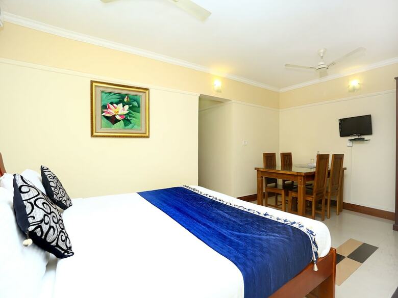 Hotel Oyo 2240 Krishna Regency