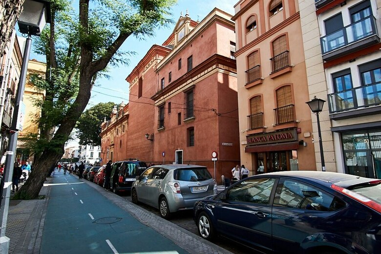 Luminoso  Apartamento En Triana