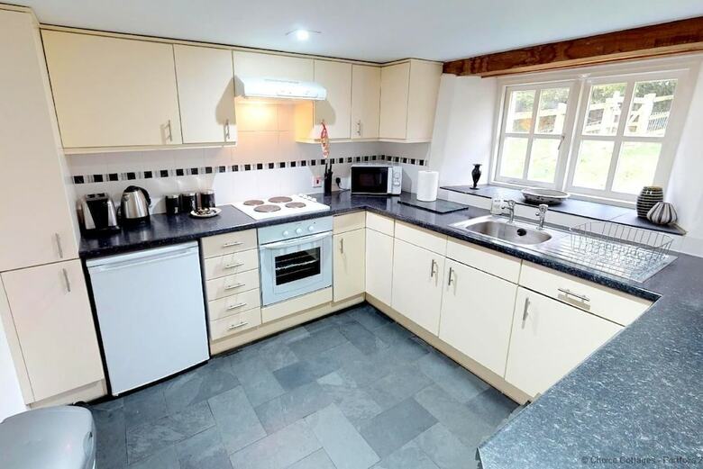 Buckland Brewer Cob Barn 2 Bedrooms