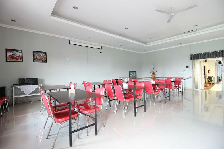 Hotel Reddoorz Near Stpn Jogja