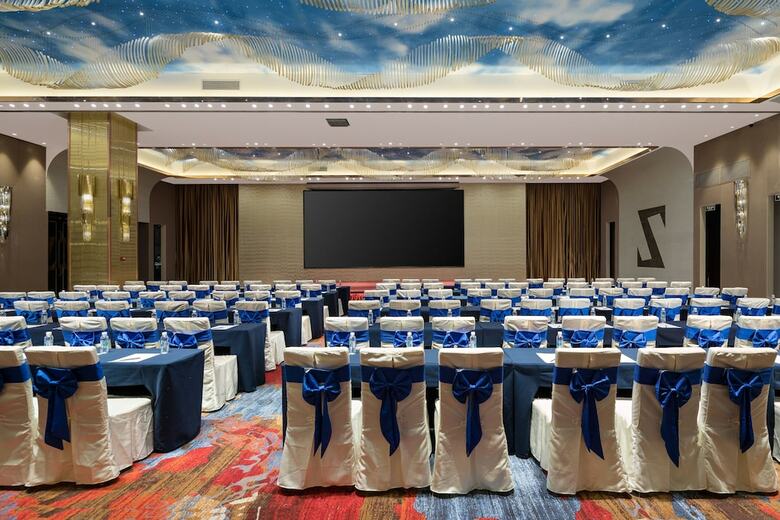 Headquarter International Hotel