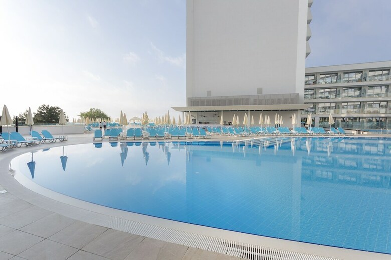 Riu Hotel Astoria - All Inclusive