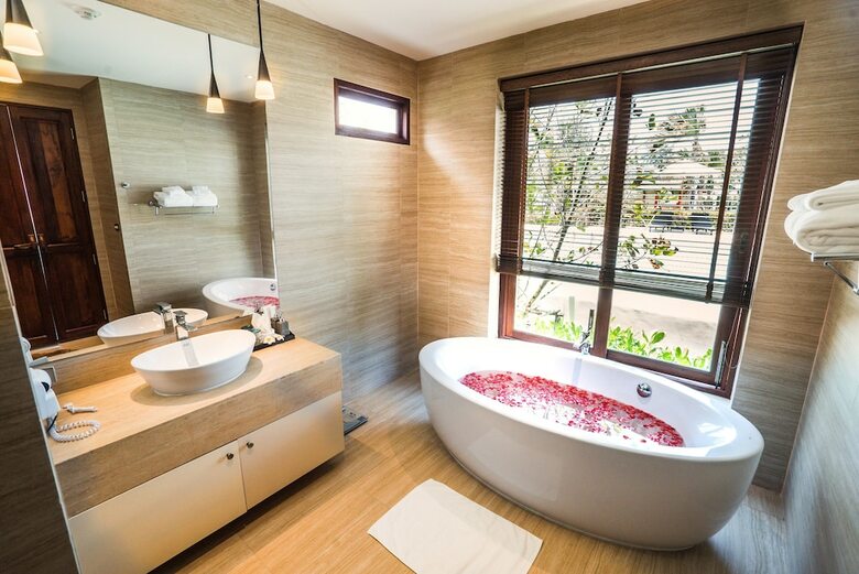 Hotel Triple Tree Beach Resort
