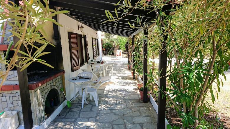 Apartamentos Elia House A Quiet Seaside Place