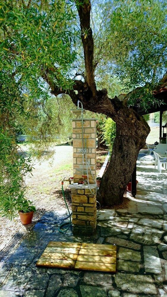 Apartamentos Elia House A Quiet Seaside Place