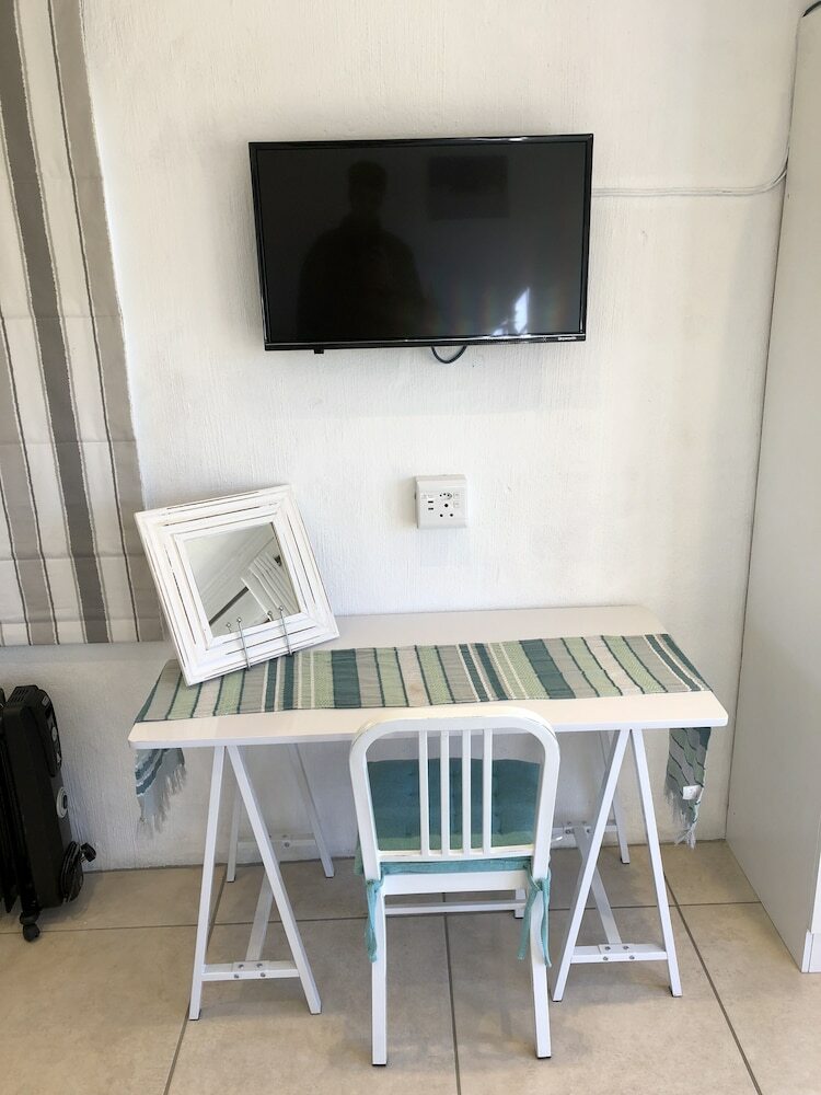 Hotel Chilled Oaks