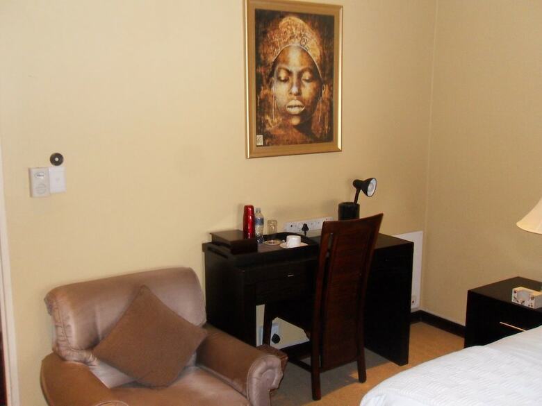 Hotel The Orchards Executive Accomodation
